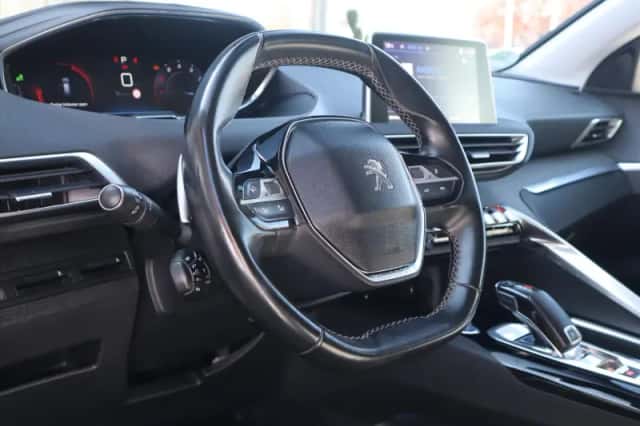 Peugeot 3008 (2018) thumbnail 13