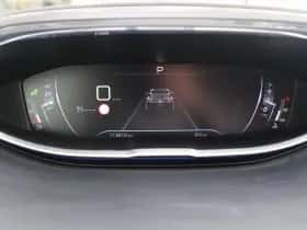 Peugeot 3008 (2018) thumbnail 14