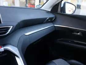 Peugeot 3008 (2018) thumbnail 39