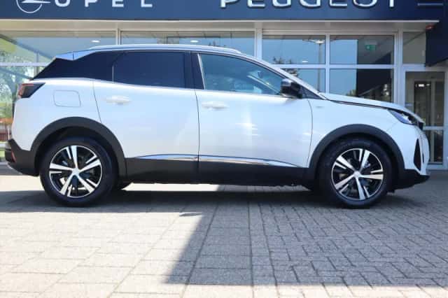 Peugeot 3008 (2022) thumbnail 3