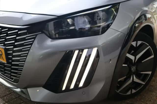 Peugeot 208 (2025) thumbnail 5