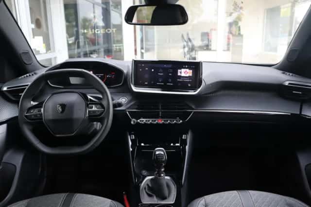 Peugeot 2008 (2025) thumbnail 5