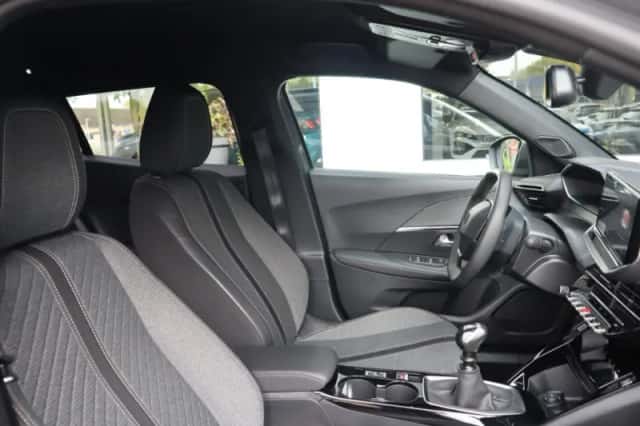 Peugeot 2008 (2025) thumbnail 6