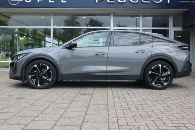 Peugeot 408 (2025) thumbnail 2