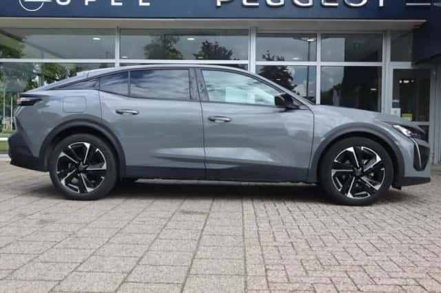 Peugeot 408 (2025) thumbnail 3