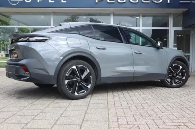 Peugeot 408 (2025) thumbnail 4