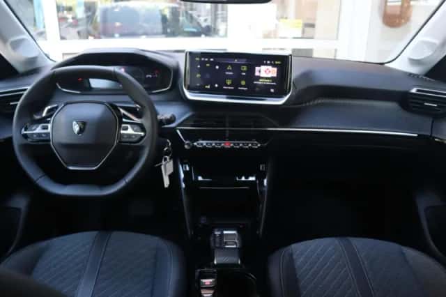 Peugeot 208 (2025) thumbnail 5