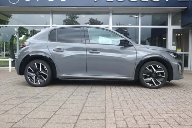 Peugeot 208 (2025) thumbnail 3