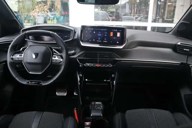 Peugeot 208 (2025) thumbnail 5