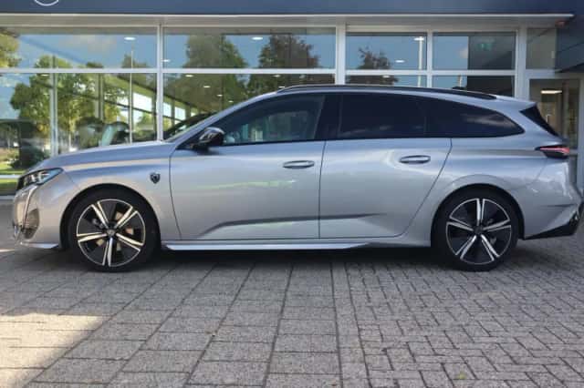 Peugeot 308 (2024) thumbnail 2