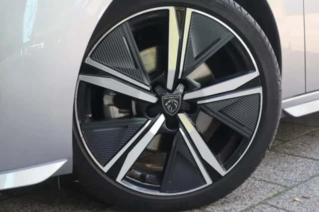 Peugeot 308 (2024) thumbnail 11