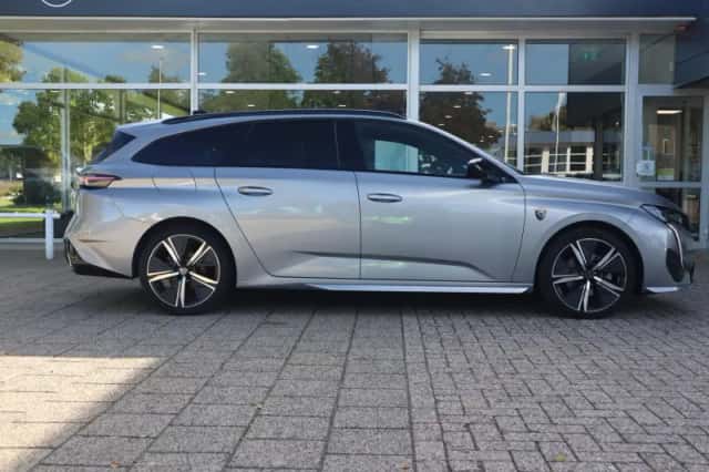 Peugeot 308 (2024) thumbnail 3