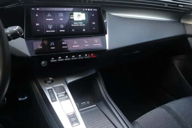 Peugeot 308 (2024) thumbnail 36