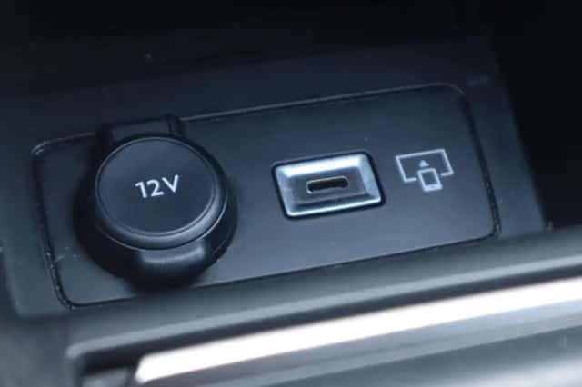 Peugeot 308 (2024) thumbnail 37