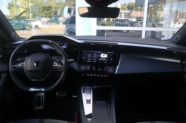 Peugeot 308 (2024) thumbnail 5