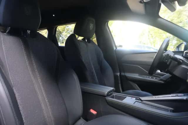 Peugeot 308 (2024) thumbnail 6