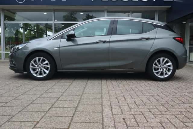 Opel Astra (2017) thumbnail 2
