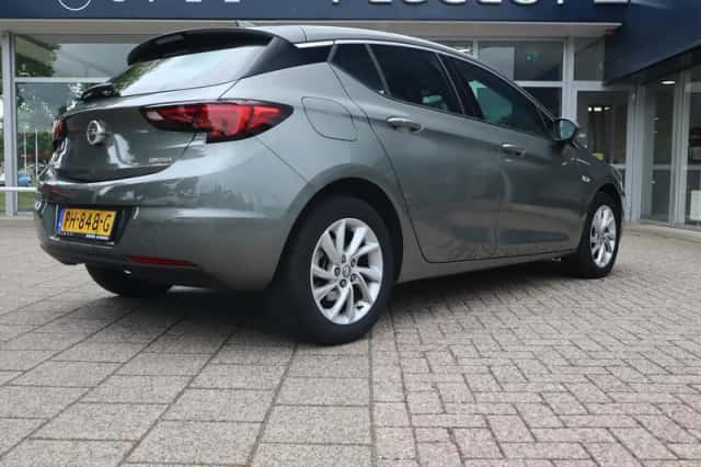 Opel Astra (2017) thumbnail 4