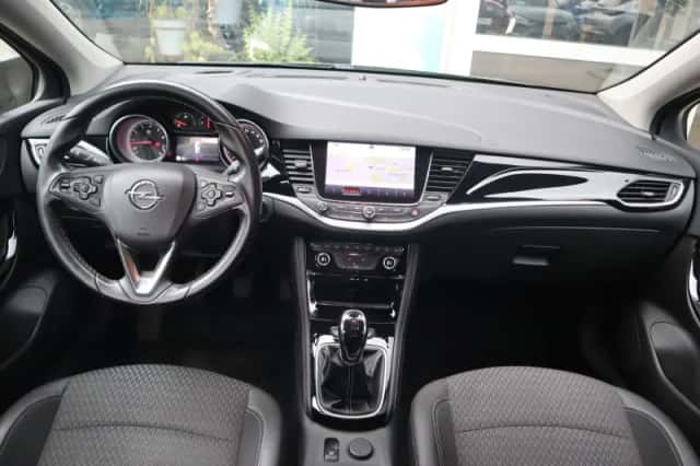 Opel Astra (2017) thumbnail 5