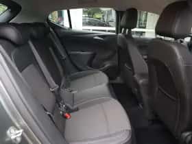 Opel Astra (2017) thumbnail 8