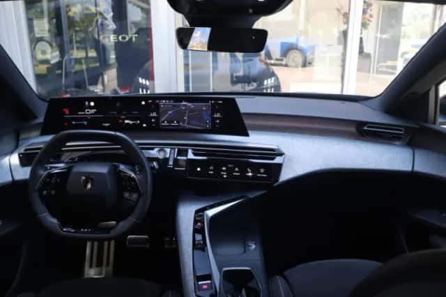 Peugeot 3008 (2025) thumbnail 6
