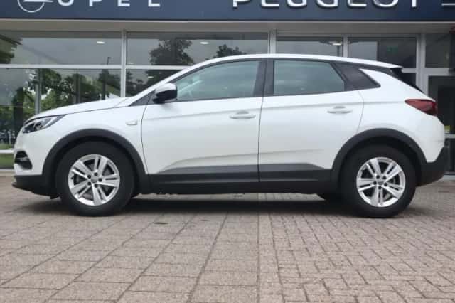 Opel Grandland X (2021) thumbnail 2