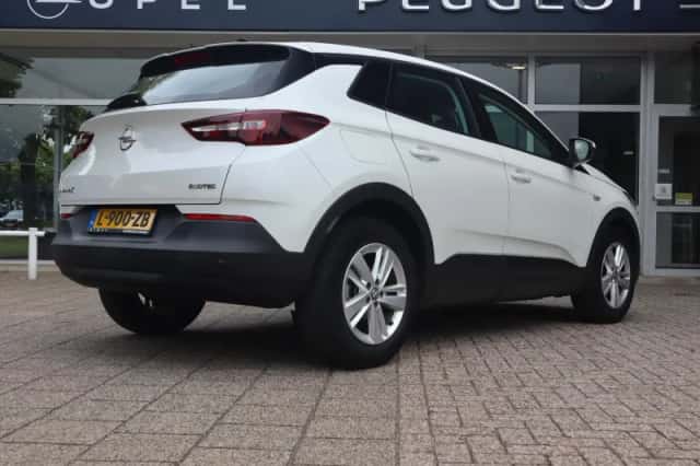 Opel Grandland X (2021) thumbnail 4