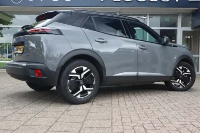Peugeot e-2008 (2024) thumbnail 4
