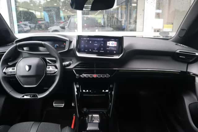 Peugeot e-2008 (2024) thumbnail 5