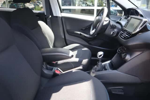 Peugeot 208 (2019) thumbnail 6