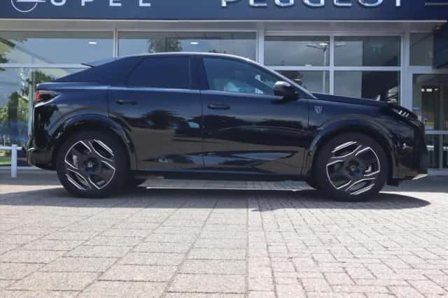 Peugeot e-3008 (2025) thumbnail 4