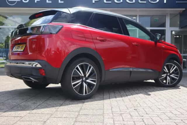 Peugeot 3008 (2022) thumbnail 4