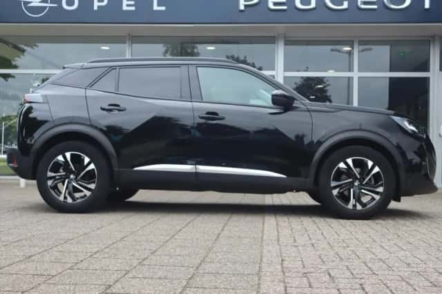 Peugeot 2008 (2021) thumbnail 3