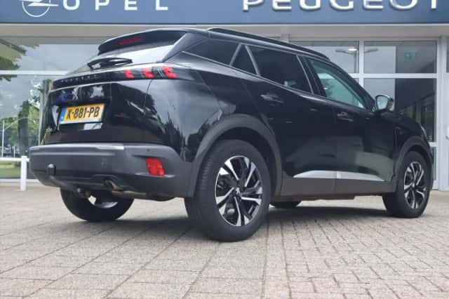 Peugeot 2008 (2021) thumbnail 4