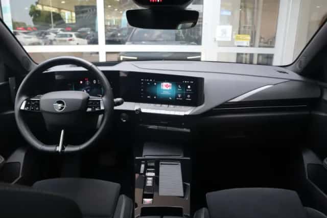 Opel Astra (2025) thumbnail 6