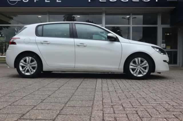 Peugeot 308 (2017) thumbnail 3