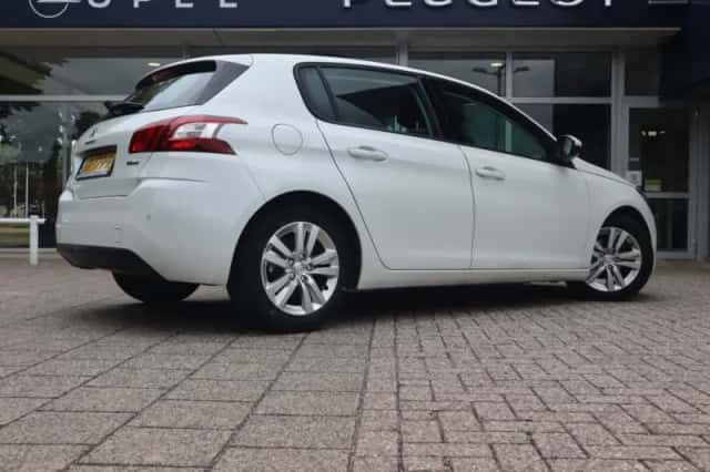 Peugeot 308 (2017) thumbnail 4