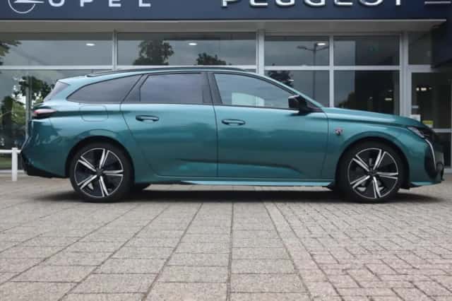 Peugeot 308 (2022) thumbnail 3