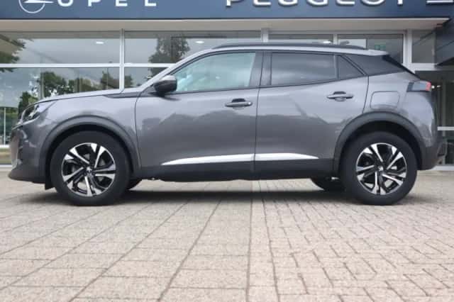 Peugeot 2008 (2021) thumbnail 2
