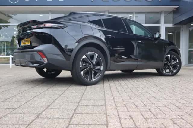 Peugeot 408 (2023) thumbnail 4
