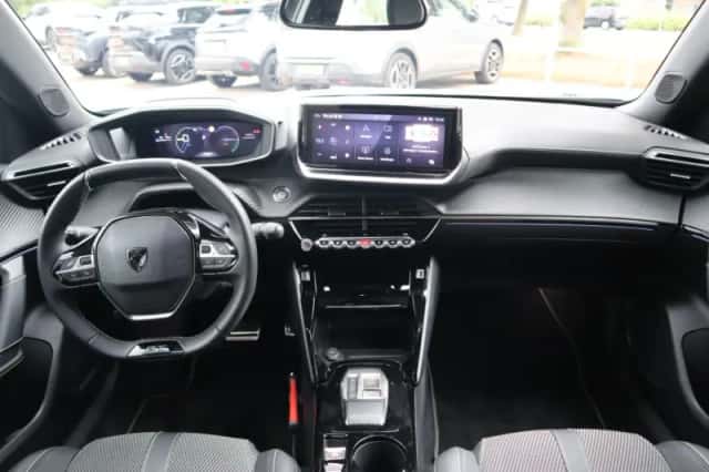 Peugeot e-2008 (2025) thumbnail 6