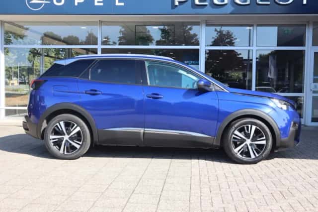 Peugeot 3008 (2018) thumbnail 3