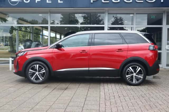 Peugeot 5008 (2022) thumbnail 2