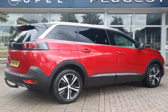 Peugeot 5008 (2022) thumbnail 4