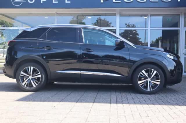 Peugeot 3008 (2017) thumbnail 3