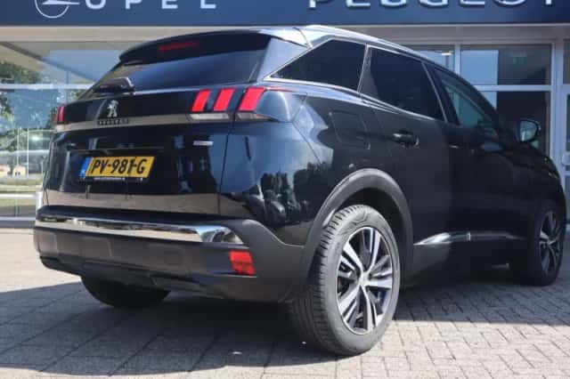 Peugeot 3008 (2017) thumbnail 4
