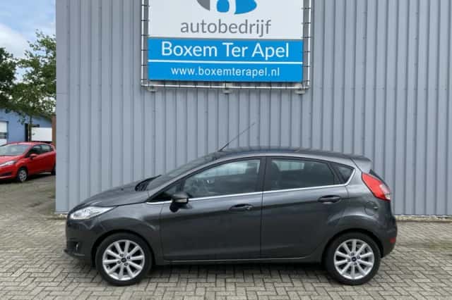 Ford Fiesta (2017) thumbnail 2