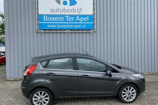Ford Fiesta (2017) thumbnail 5