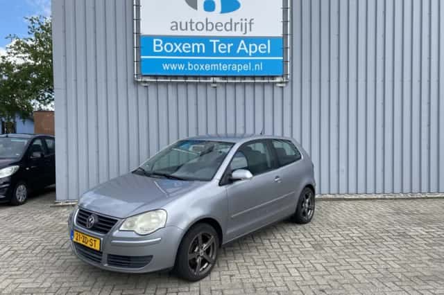 Volkswagen Polo (2008) thumbnail 1