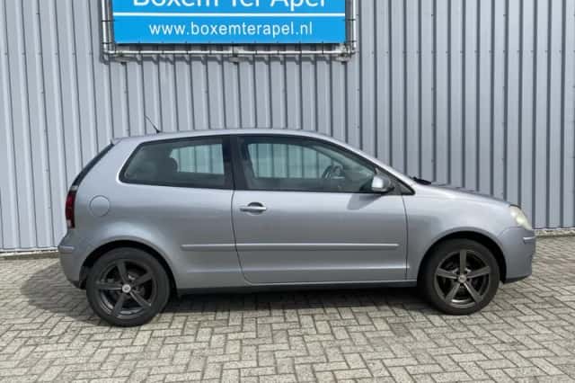 Volkswagen Polo (2008) thumbnail 6